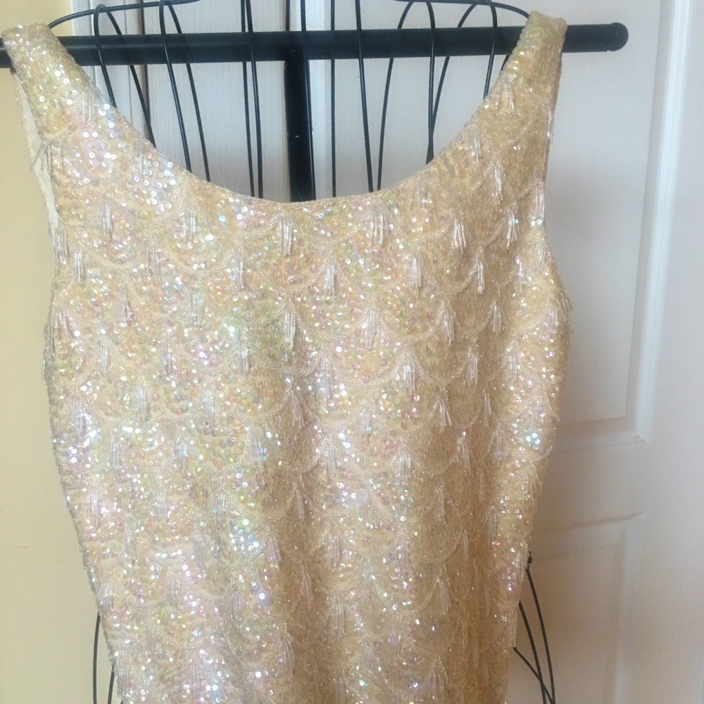 Vintage Cream Sequin Top🤍💛💖
